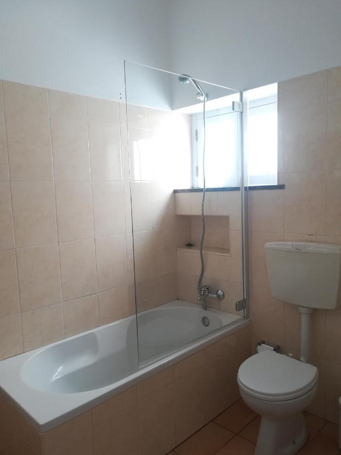 Pirata Hostel Milfontes Віла-Нова-де-Мілфонтеш Екстер'єр фото