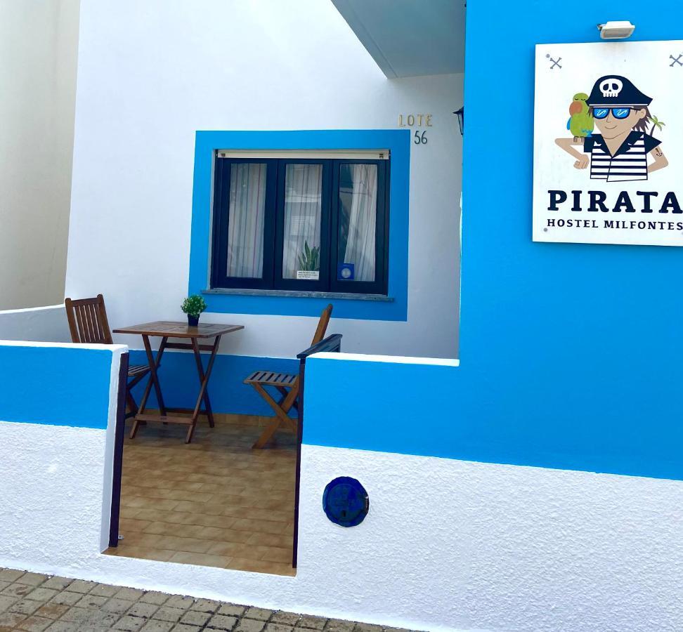 Pirata Hostel Milfontes Віла-Нова-де-Мілфонтеш Екстер'єр фото